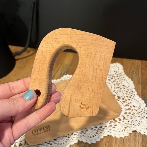 Wooden Cheese Board & Slicing Knife – Green Walnut - Picture 4 of 10